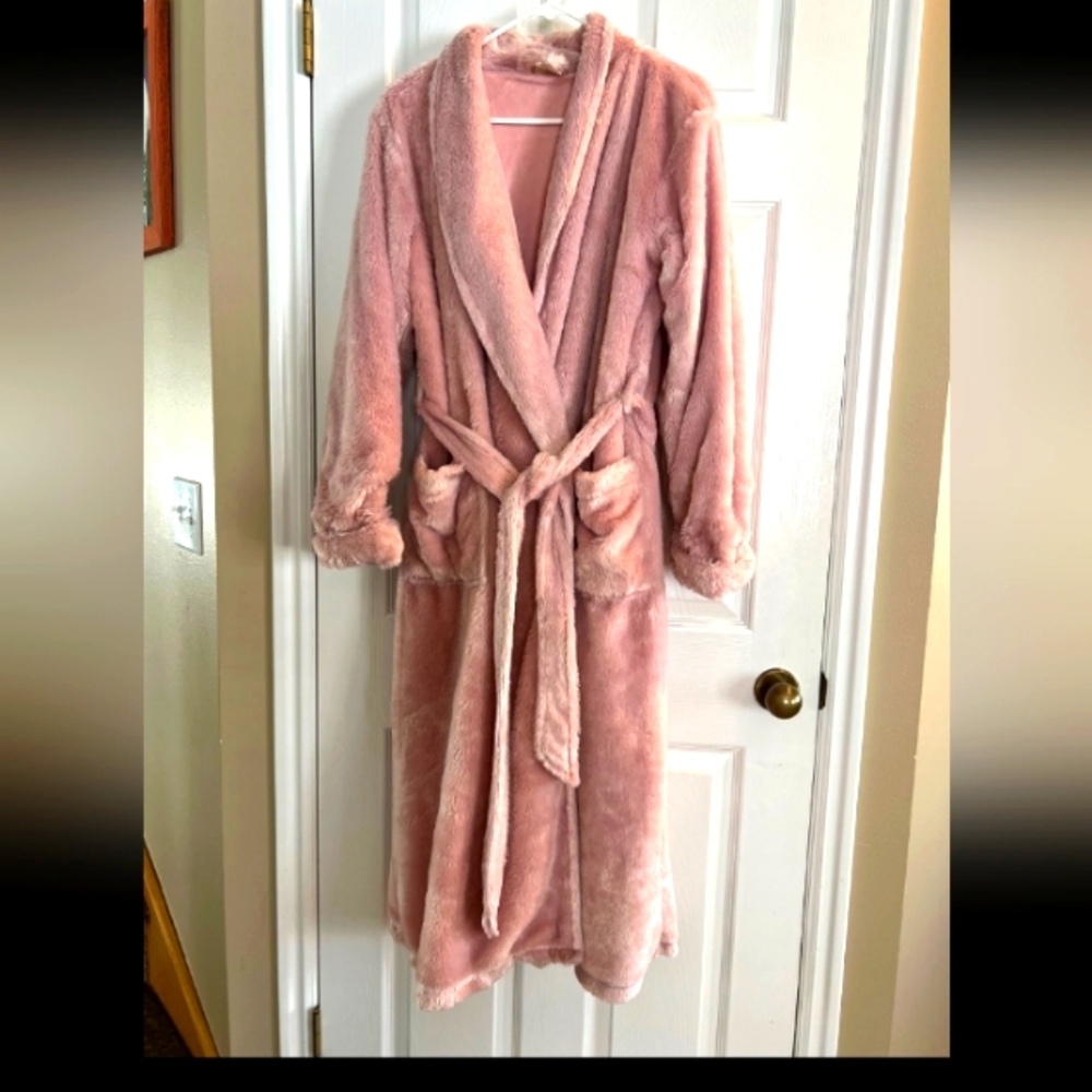 Soma Robe